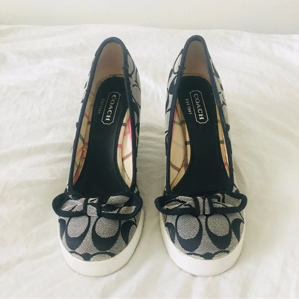 COACH Wedge Heels Sweetie Canvas Signature Emblem Bows Size 6.5M - Picture 3 of 16